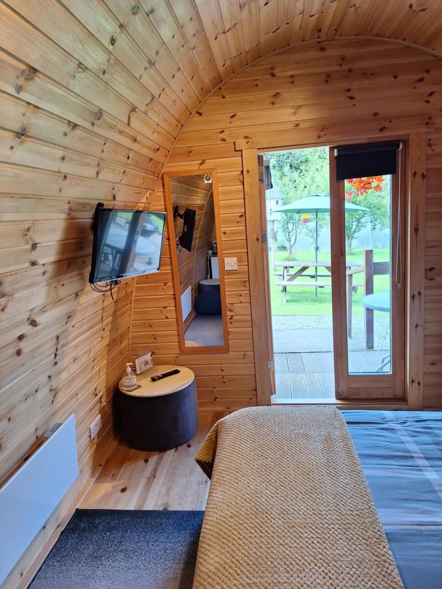 Log Cabin Kells  Exterior photo